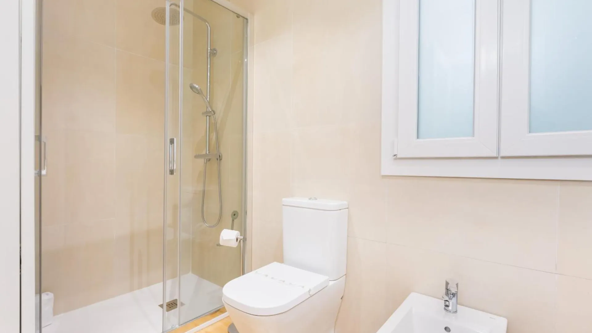Stunning 3Br 2Bth Plaza De Cuba Apartamento Sevilha