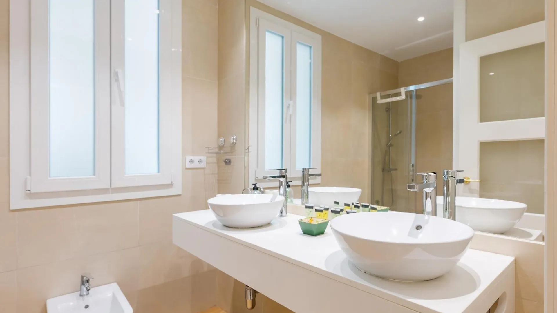 Stunning 3Br 2Bth Plaza De Cuba Apartamento Sevilha 0*,  Espanha